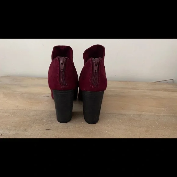 Jazlyn booties - Picture 2 of 4